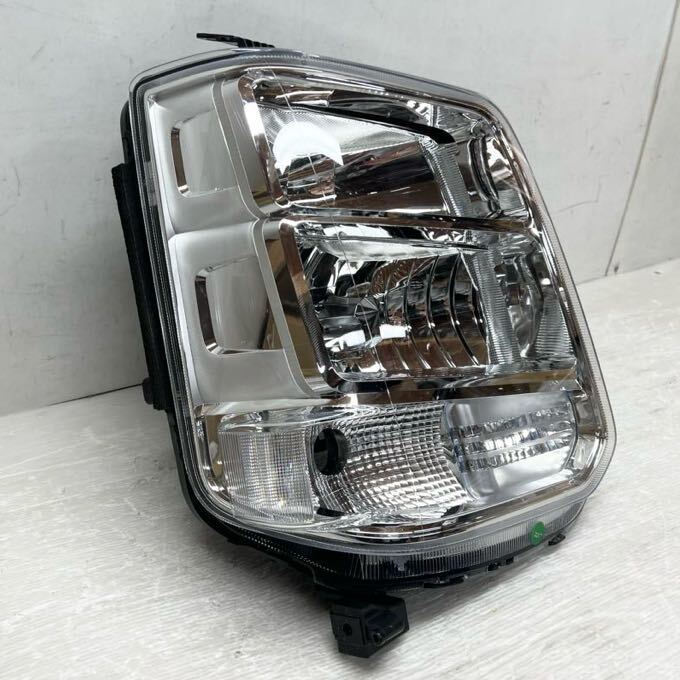 送料込 即決 エブリィ ワゴン DA17W 純正 HID 右 ヘッドライト ランプ