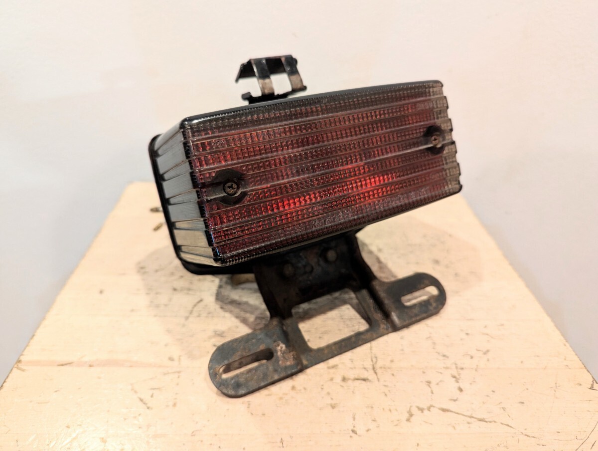 Yahoo!オークション - Z750GP 純正 テールランプ テール レンズ 土台