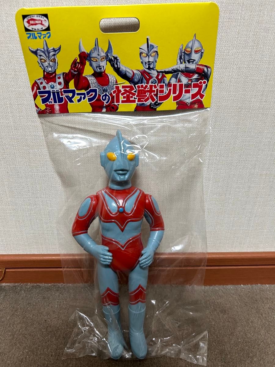 ブルマァクの怪獣シリーズ S帰ってきたウルトラマン 赤×ブルー M1号