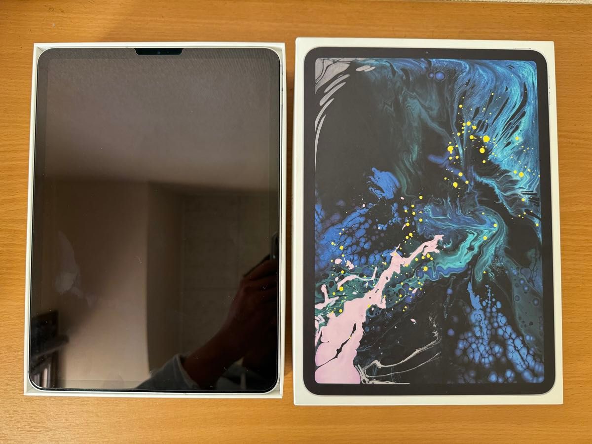 iPad Pro 11インチ 第1世代 Wi-Fi + Cellular 64GB シルバー MU0U2J/A