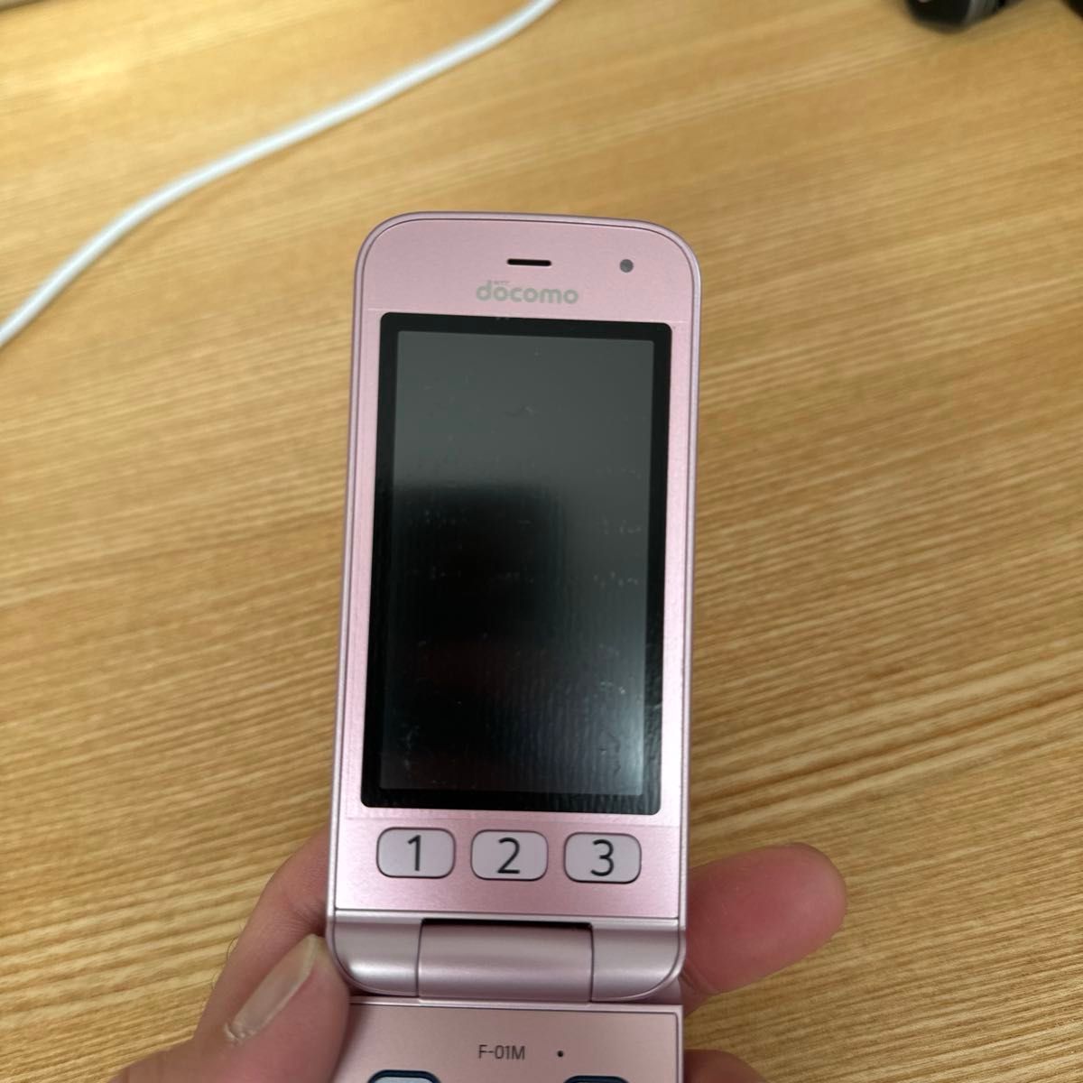 docomo らくらくフォン F-01M ピンク ガラケー 数回使用 極美品