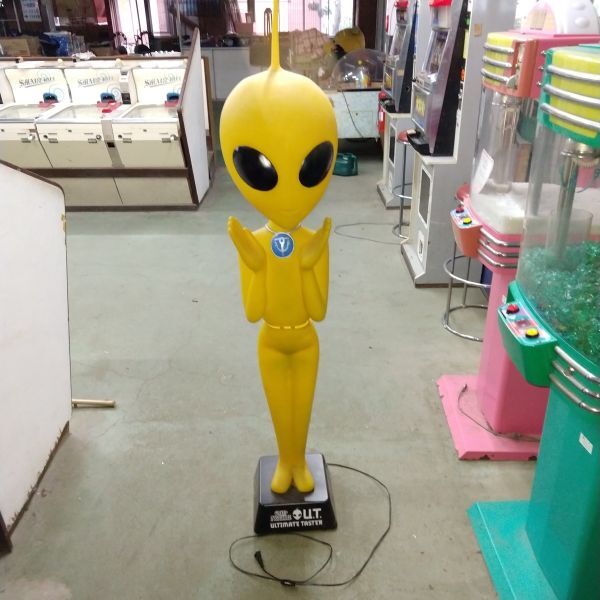 Yahoo!オークション - 日清カップヌードル 宇宙人UT フィギュア ライト