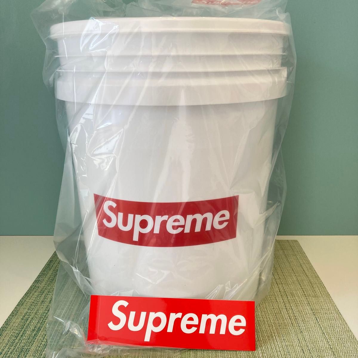 Supreme LEAKTITE 5-Gallon Bucket バケツ シュプリーム｜Yahoo!フリマ