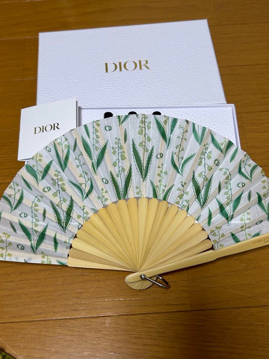 ディオール プラチナ会員 シーズナルギフト ノベルティ メゾン