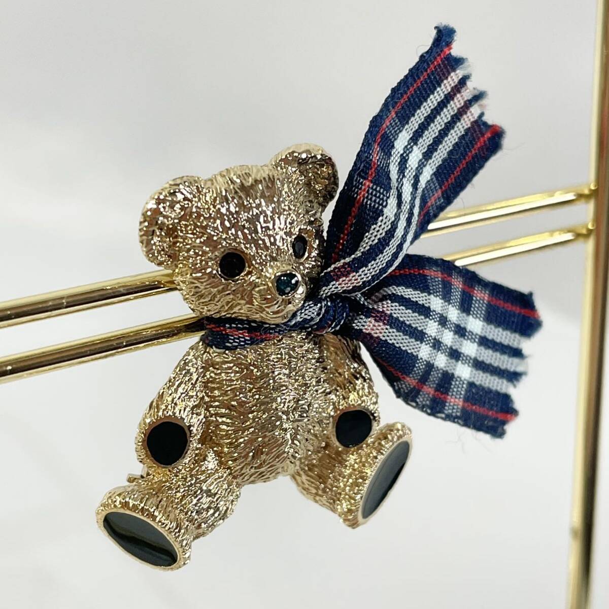 極美品】 正規品 バーバリー ブローチ くま 熊 ベアー ノバチェック