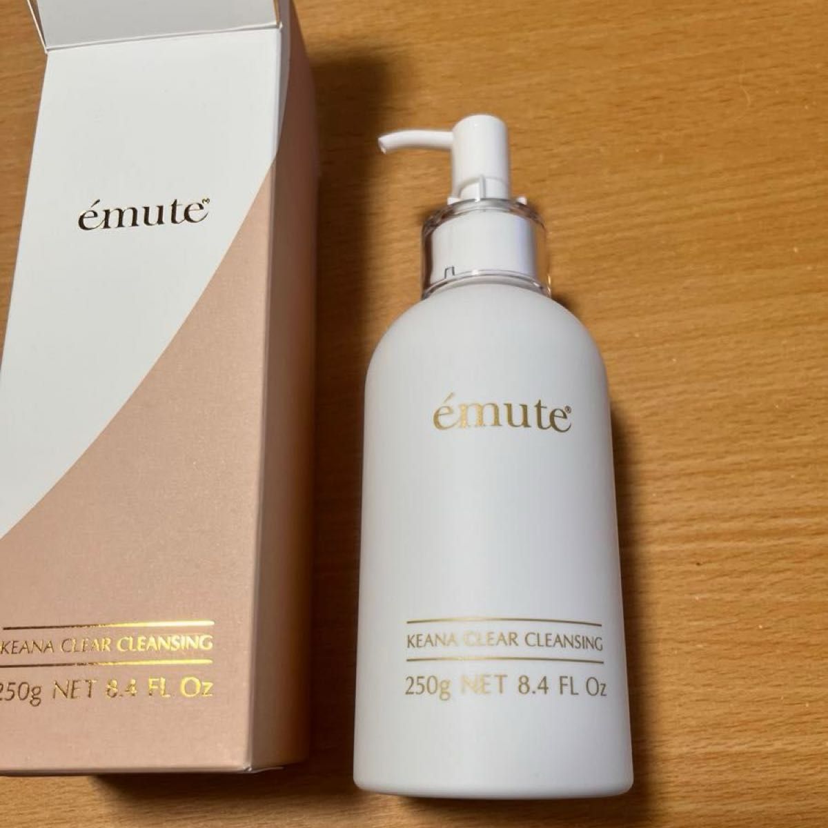 値下げ❗️【新品未開封】エミューテ 毛穴クレンジング&美容液セット