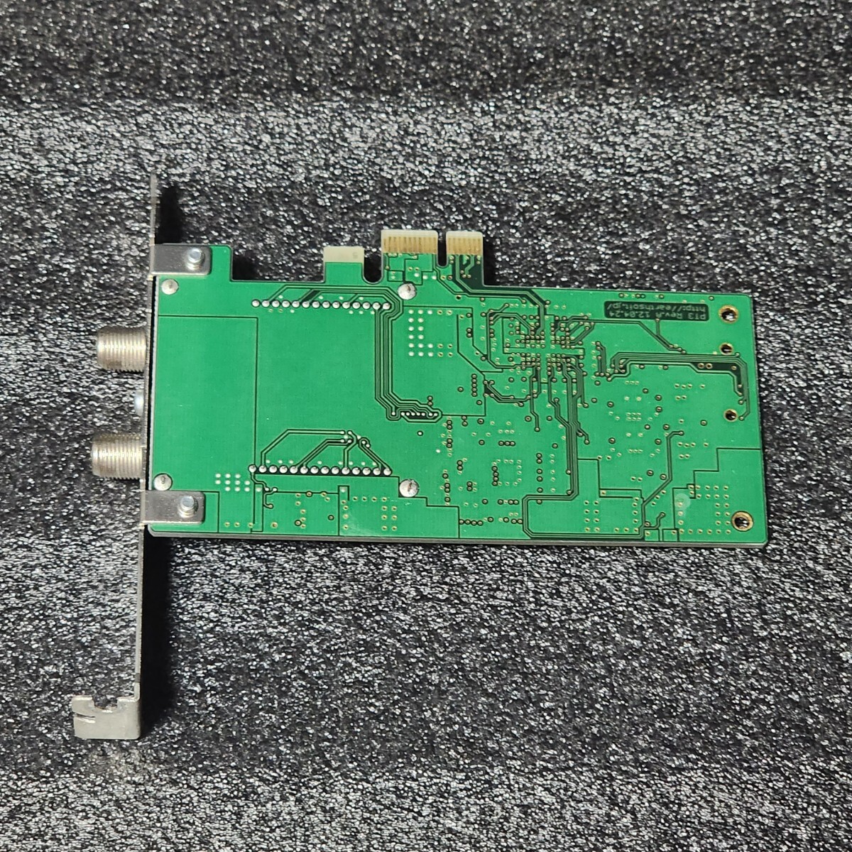 アースソフト PT3 Rev A TVチューナーカード 動作確認済み PCパーツ