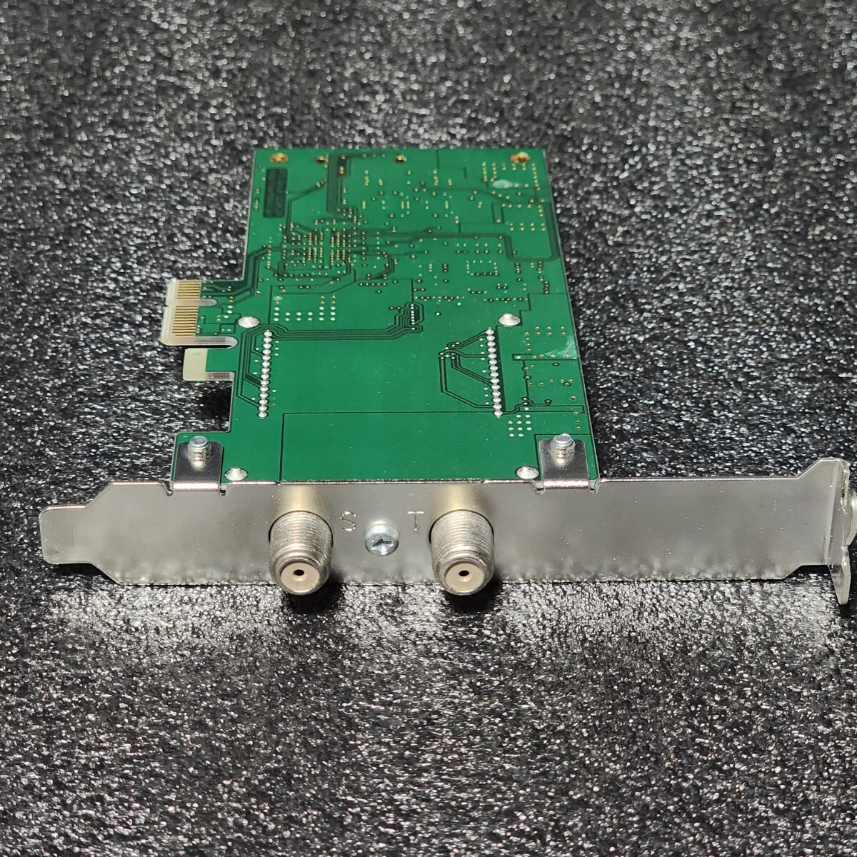 アースソフト PT3 Rev A TVチューナーカード 動作確認済み PCパーツ