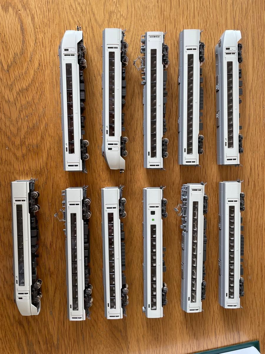 651系11両カトーNゲージ 7両基本セット(10-173)と4両増結セット(10-174