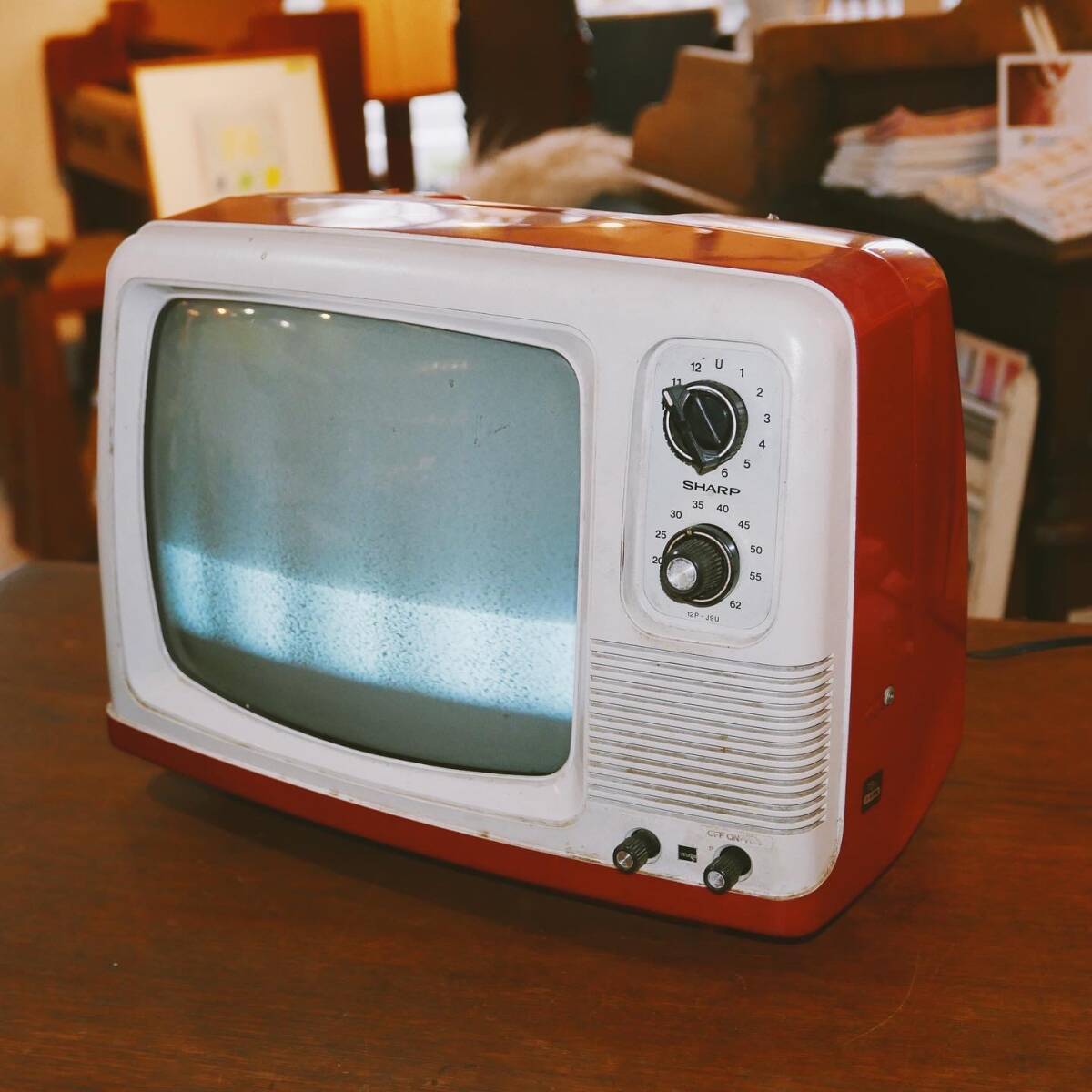 Yahoo!オークション - 昭和レトロ 1978年製 ブラウン管テレビ SHARP シ