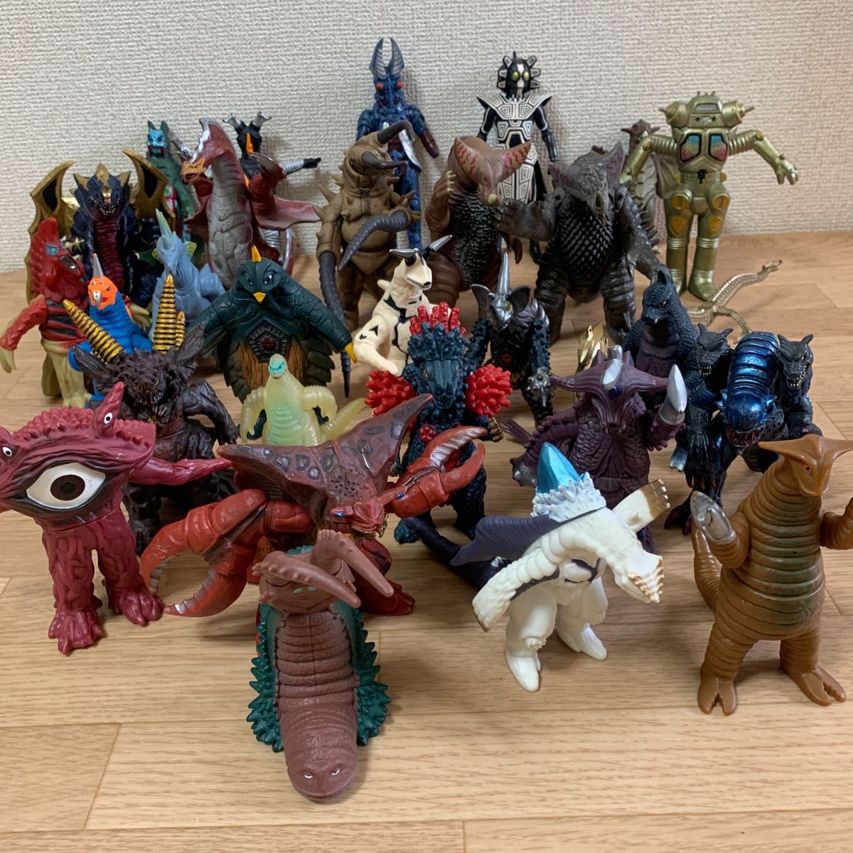 ウルトラマン 怪獣 ソフビ 29体詰め合わせ ウルトラ怪獣｜Yahoo!フリマ