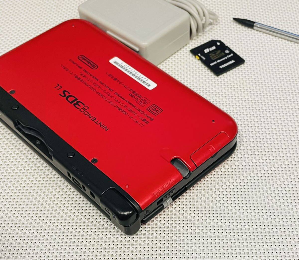 ニンテンドー3DSLL レッドブラック 本体動作品 送料無料 付属品付き