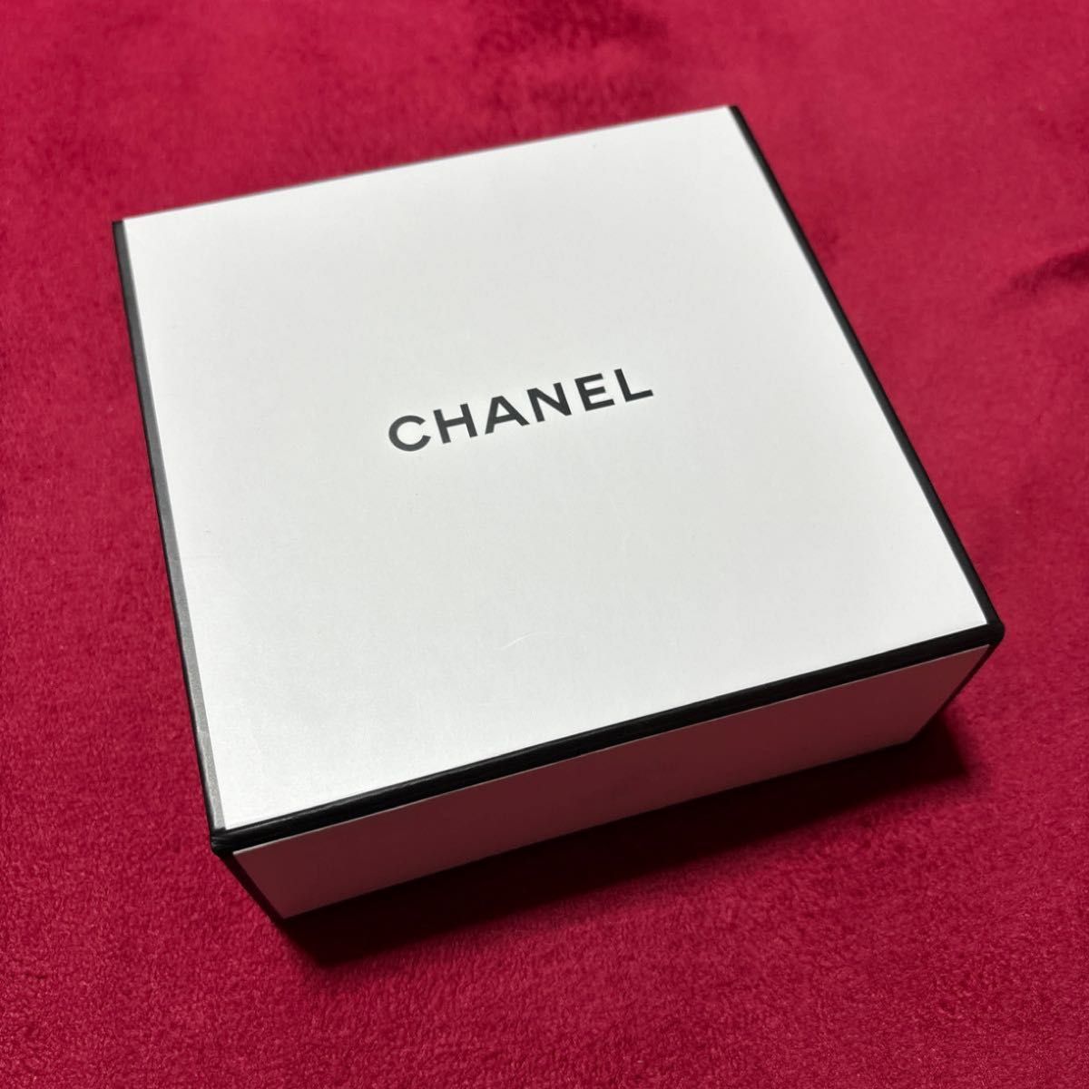CHANEL シャネル 空箱 ギフトボックス プレゼントに 縦14×横14 5×高さ5