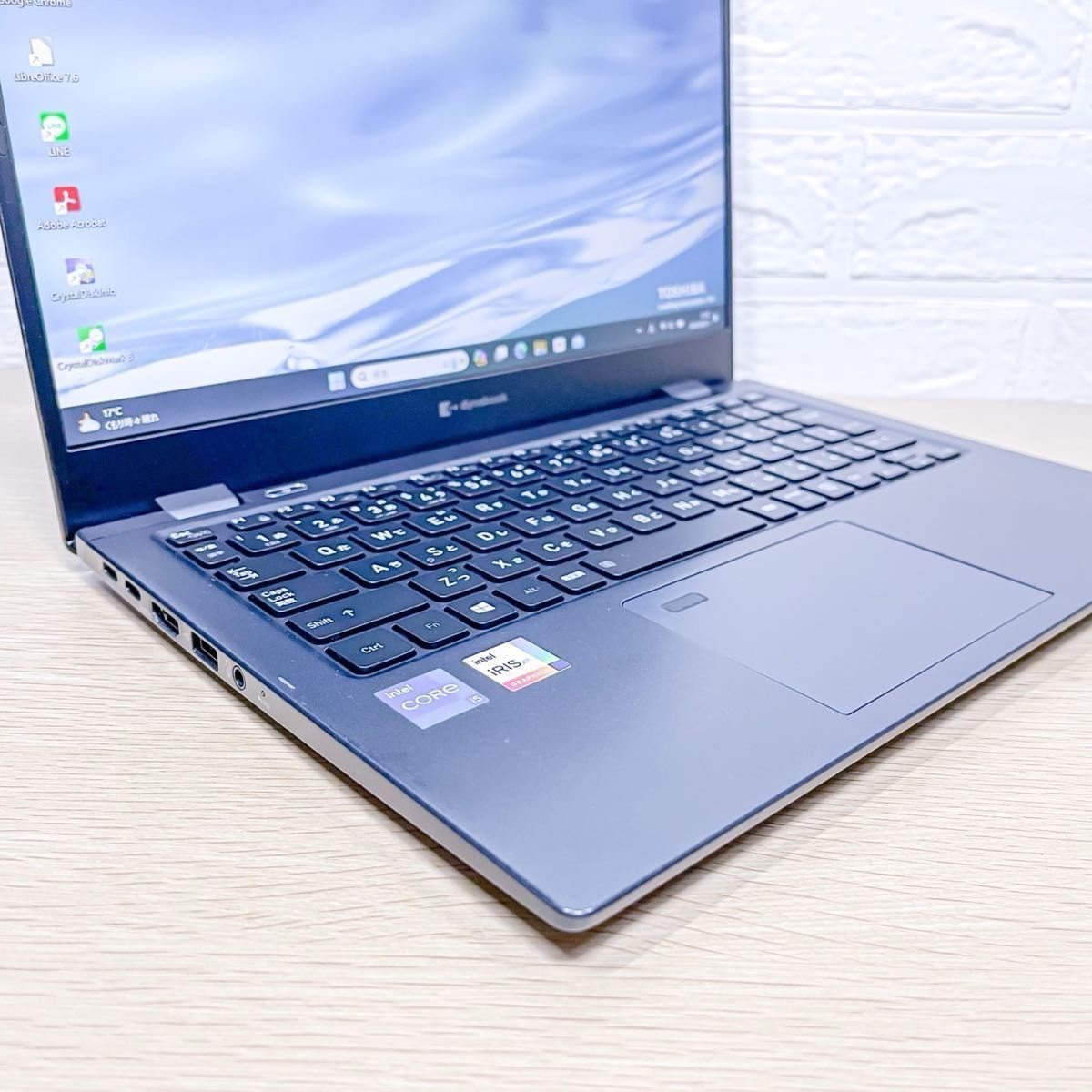 重さ850g 東芝 dynabook G83/HS 2021年製 第11世代Core i5 SSD256GB