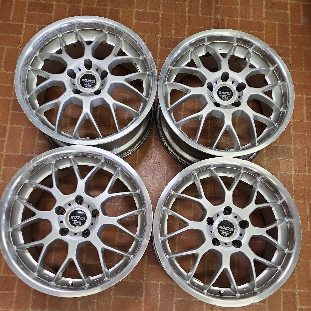 Yahoo!オークション - PIAA RACING ROZZA 17インチ 7J+42 5H-114.3 中