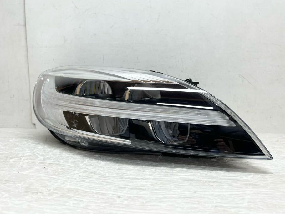 送料込 即決 VOLVO ボルボ V40 MB系 後期 LED 右 ヘッドライト ランプ