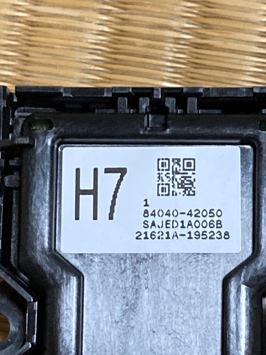 トヨタ RAV4 純正 パワーウインドウスイッチとリモコンドアミラー