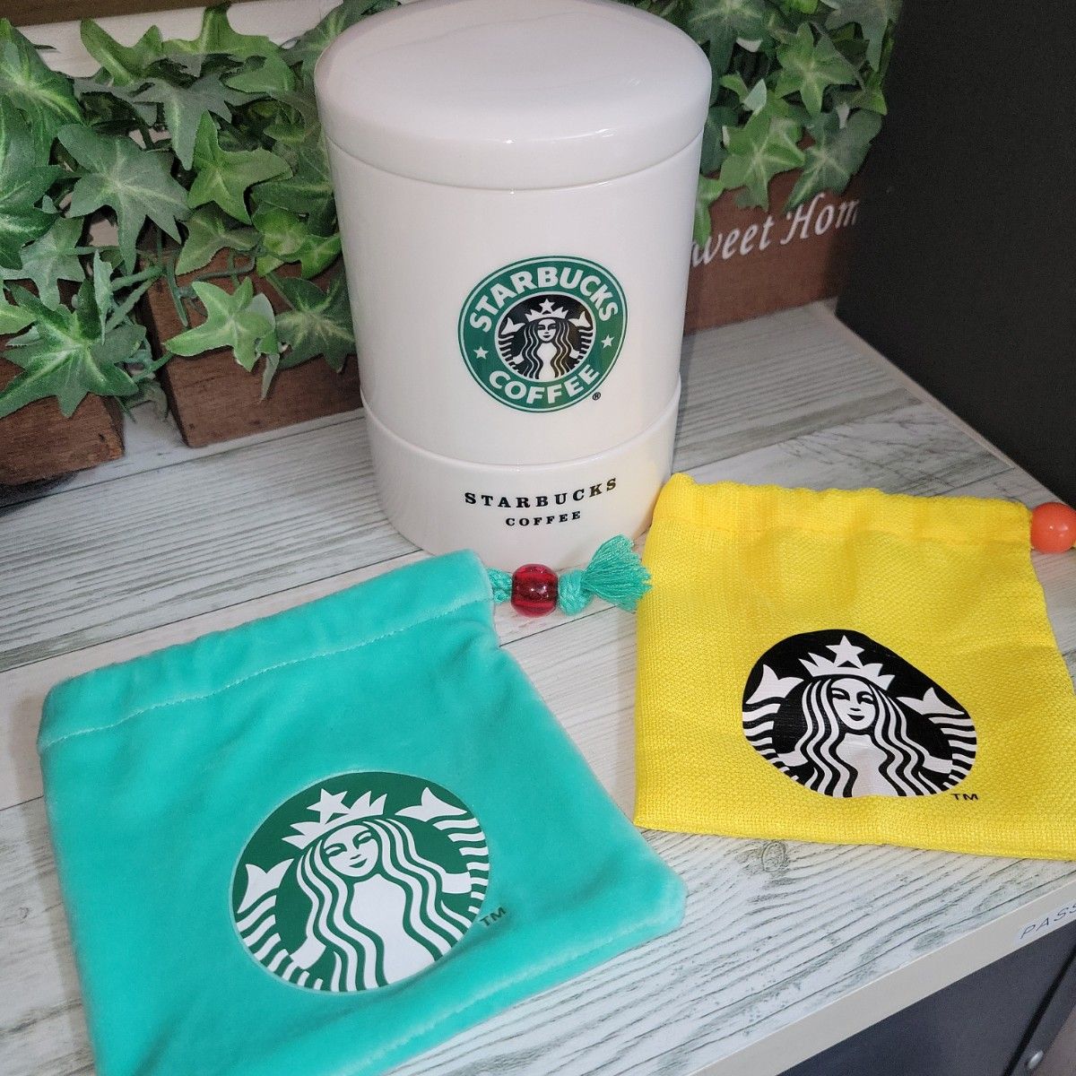未使用品 STARBUCKS スターバックス 陶器 2段 キャニスター 小物入れ