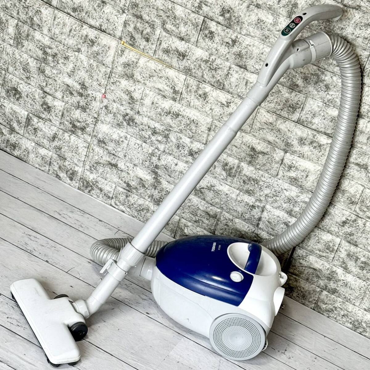 送料無料 東芝 紙パック式掃除機 VC-D50K｜Yahoo!フリマ（旧PayPayフリマ）