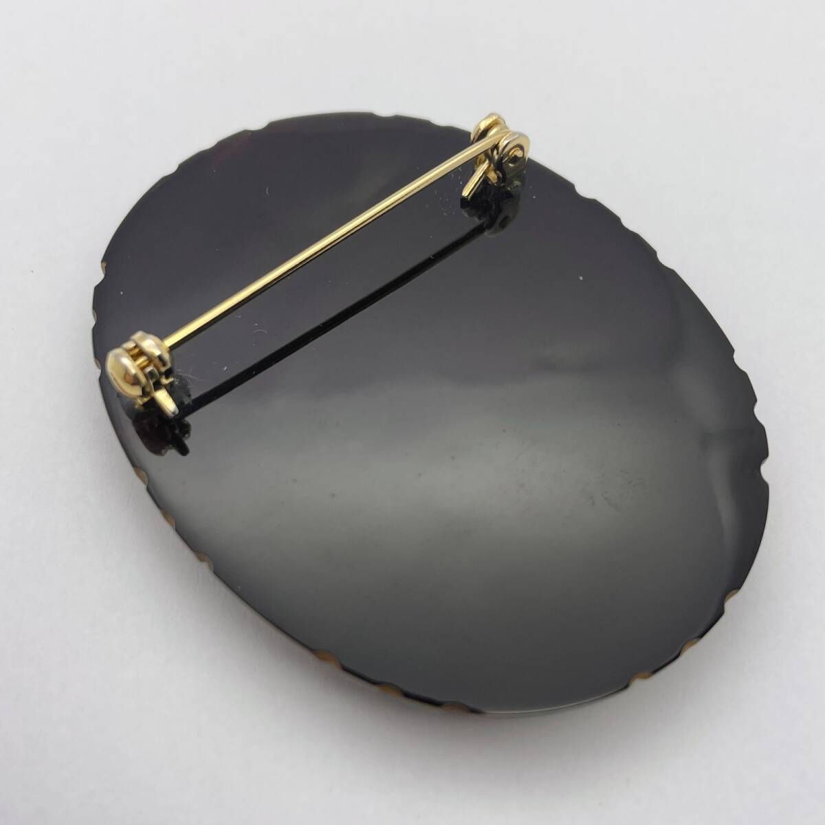 美品 ドンエーモリス ブローチ ゴールド×ブラック オーバル 羊 森暁雄