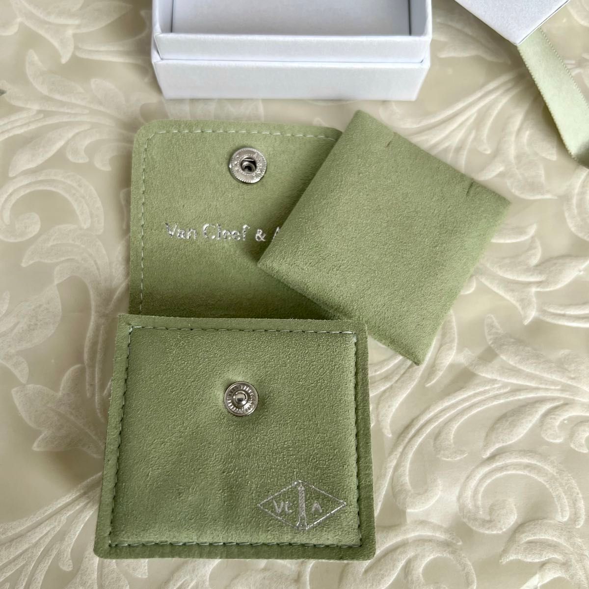 Van Cleef & Arpels ヴァンクリーフ&アーペル ケース 箱 ネックレス