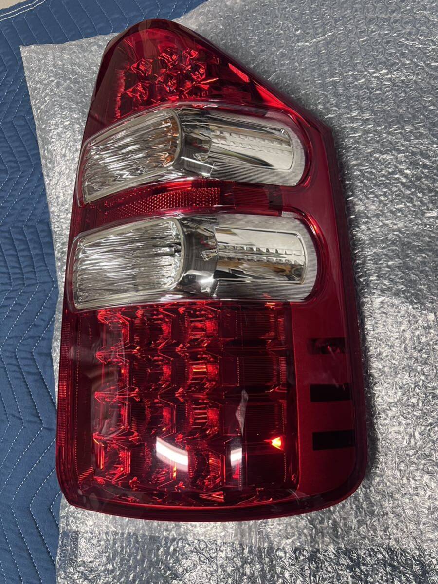 ノア70純正テールランプ（左側） ノア70純正テールランプ（左側） 2025