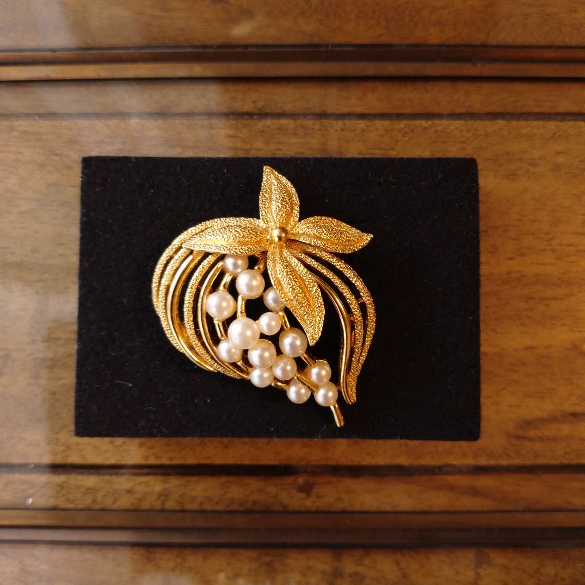 希少美品 TRIFARI ヴィンテージ ブローチ フラワー ボタニカル