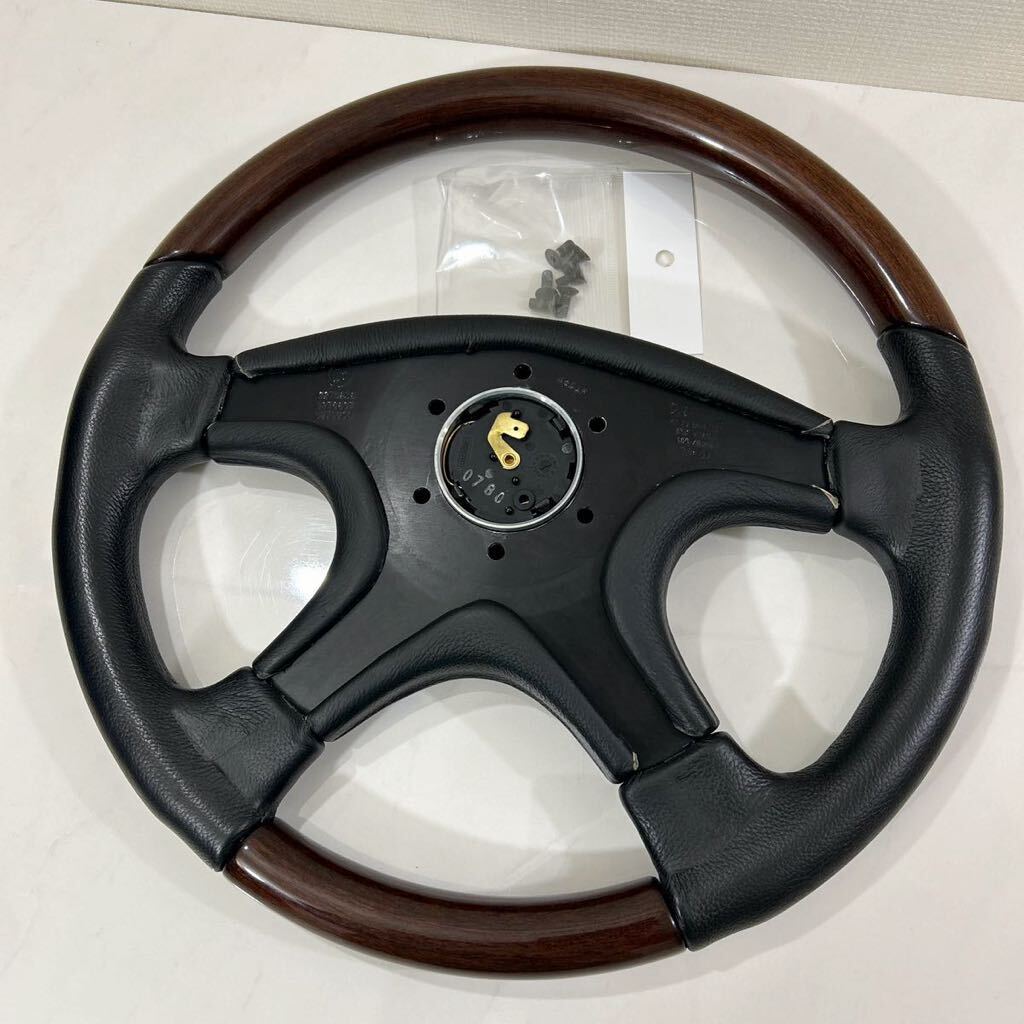 MOMOステアリング ウッド リーガル レザーウッドステアリング レザー