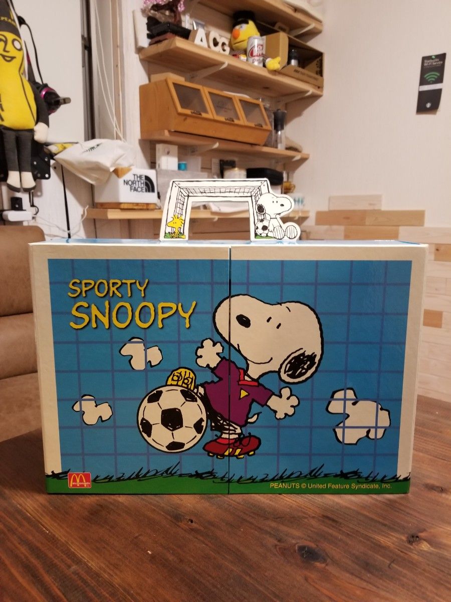 マクドナルド SNOOPY フィギュア ハッピーセット 海外限定 希少希少
