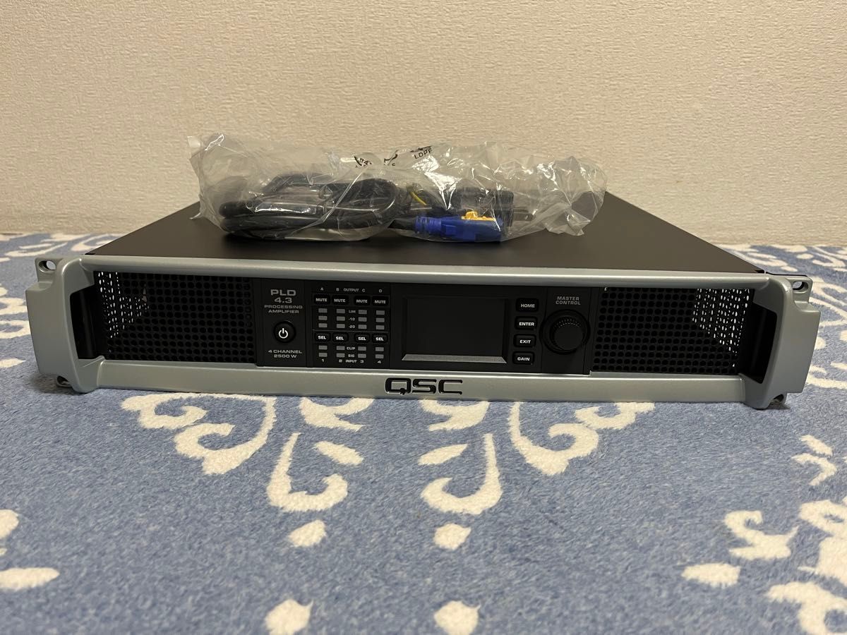 美品 QSC キューエスシー PLD4 3 4チャンネル パワーアンプ PA機器