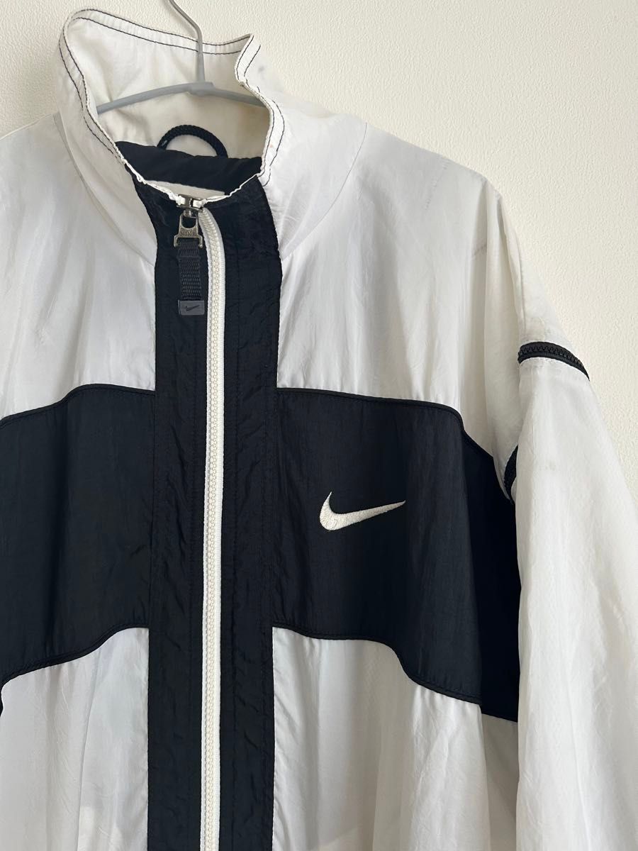 NIKE 90s ナイロンジャケット バックロゴ刺繍 スウッシュロゴ刺繍