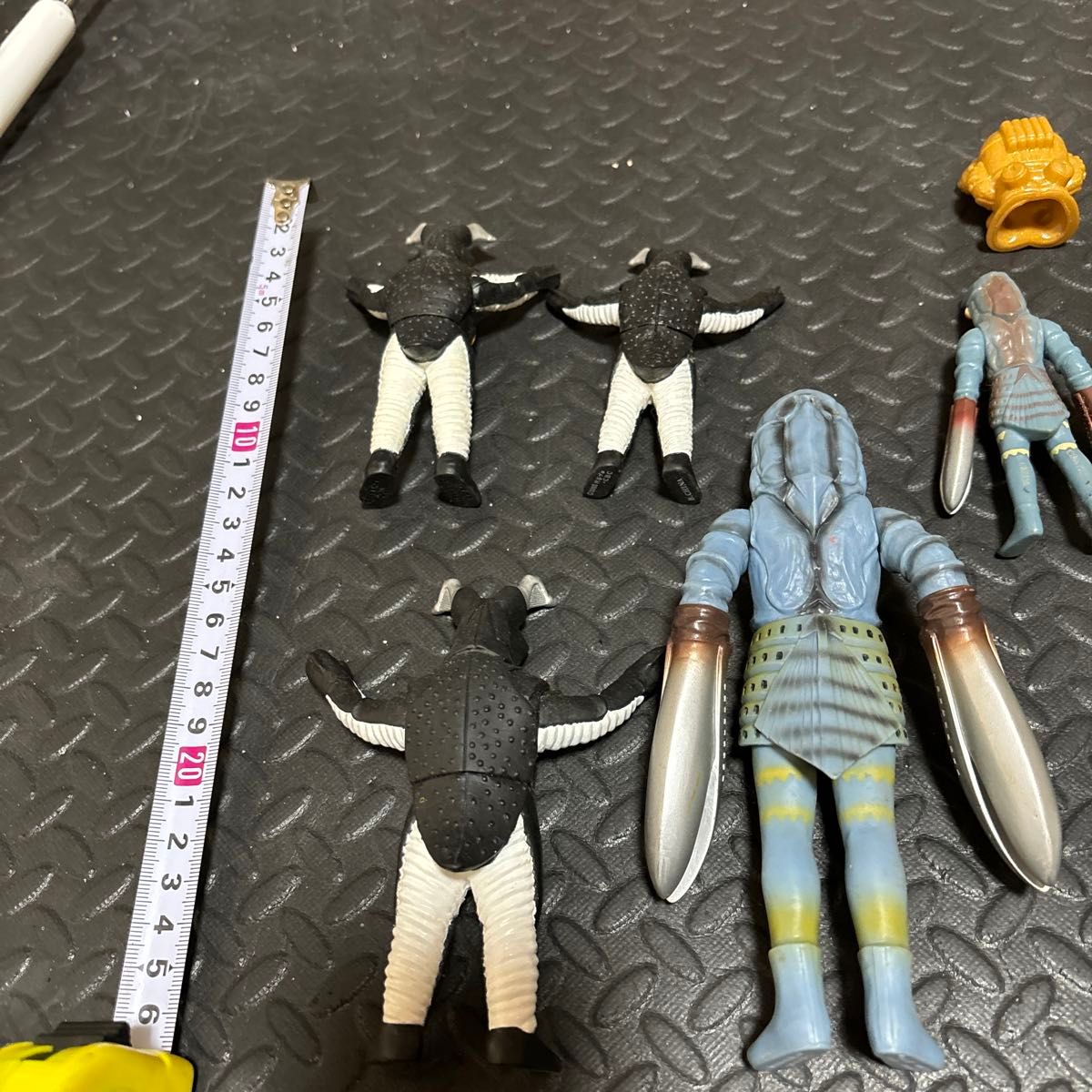 ウルトラマン ソフビ ゼットン バルタン星人 キングジョー｜Yahoo
