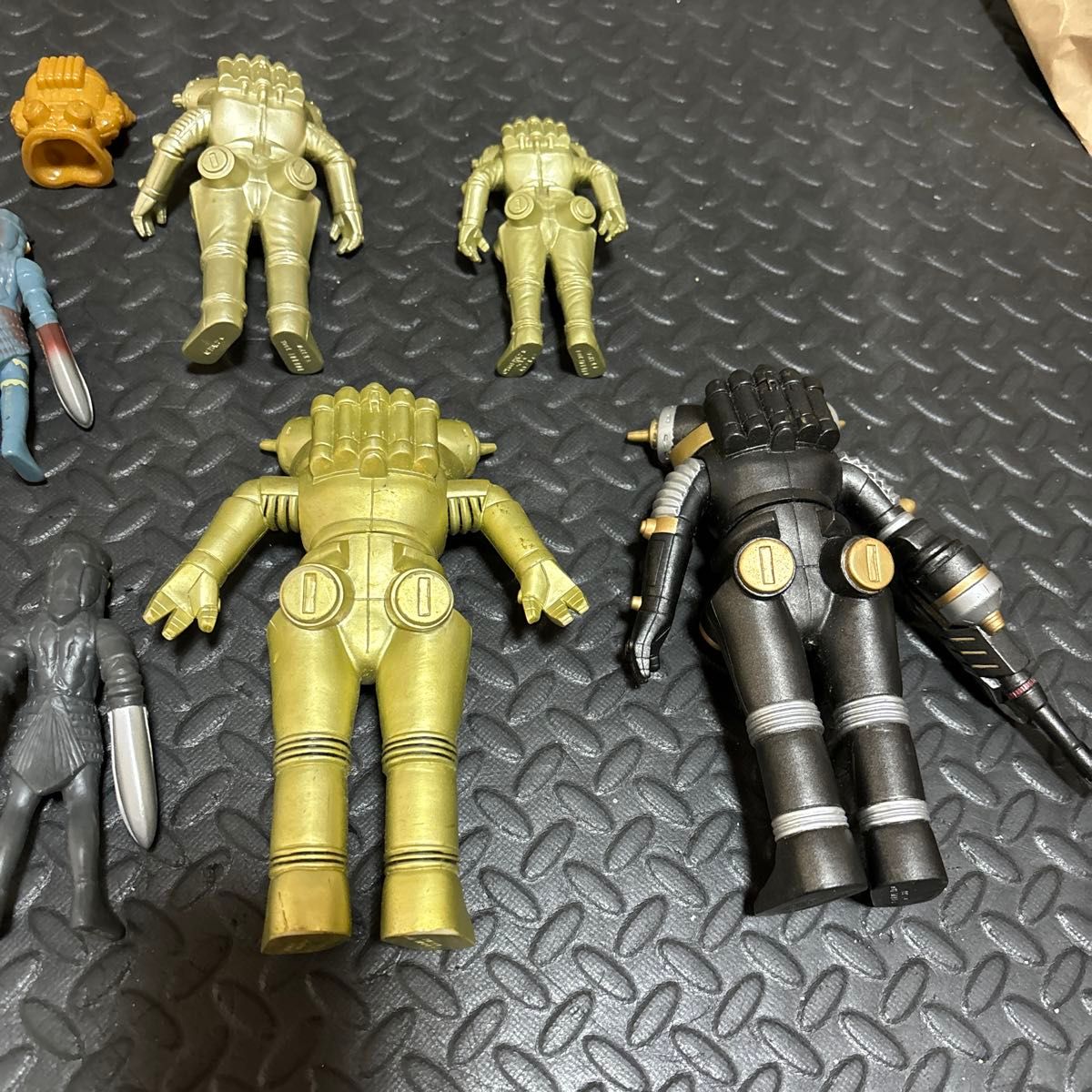 ウルトラマン ソフビ ゼットン バルタン星人 キングジョー｜Yahoo