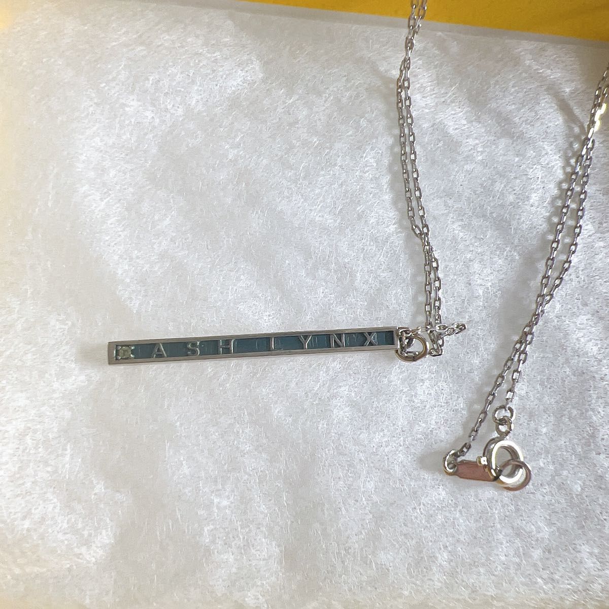 BANANA FISH アッシュ スティックネックレス 真鍮×Peridot ver