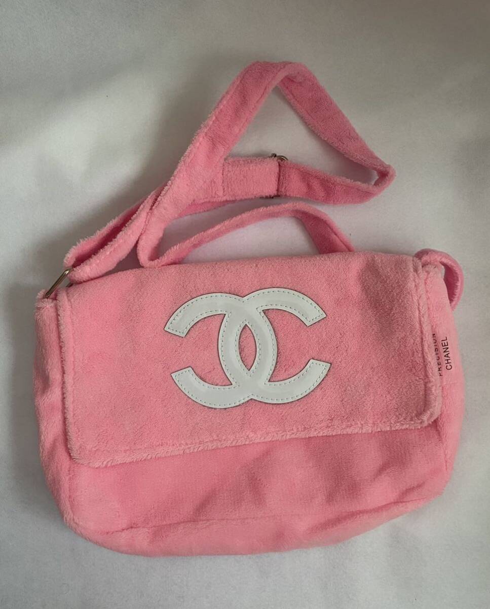 シャネル ショルダーバッグ BTS着用 ピンク モコモコ マトラッセ