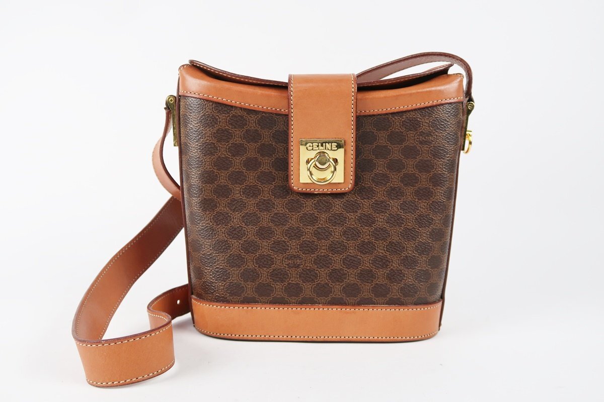 Yahoo!オークション - 【美品】CELINE セリーヌ マカダム ガンチーニ金