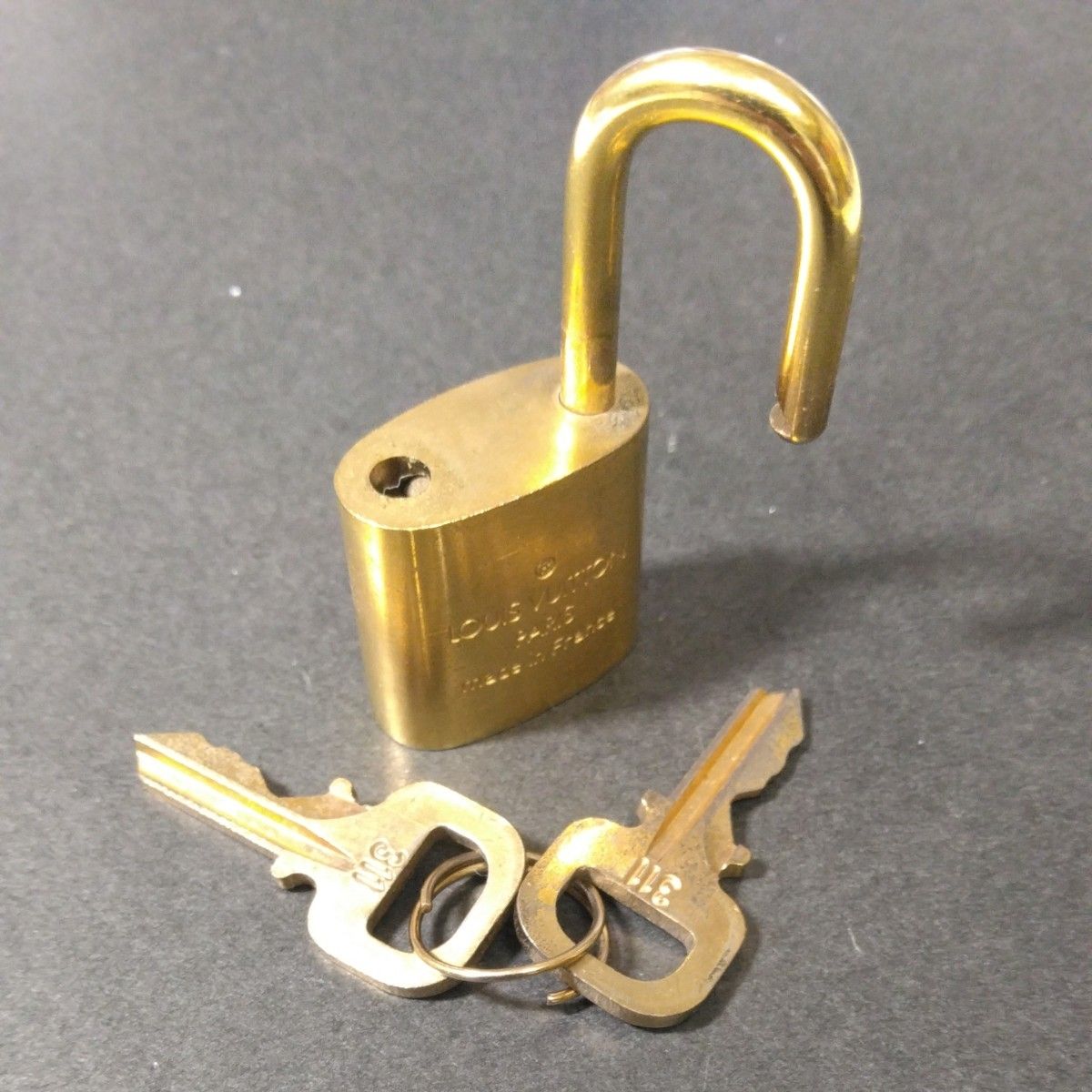 LOUIS VUITTON ルイヴィトン パドロック 南京錠 カデナ＆キー2本 番号