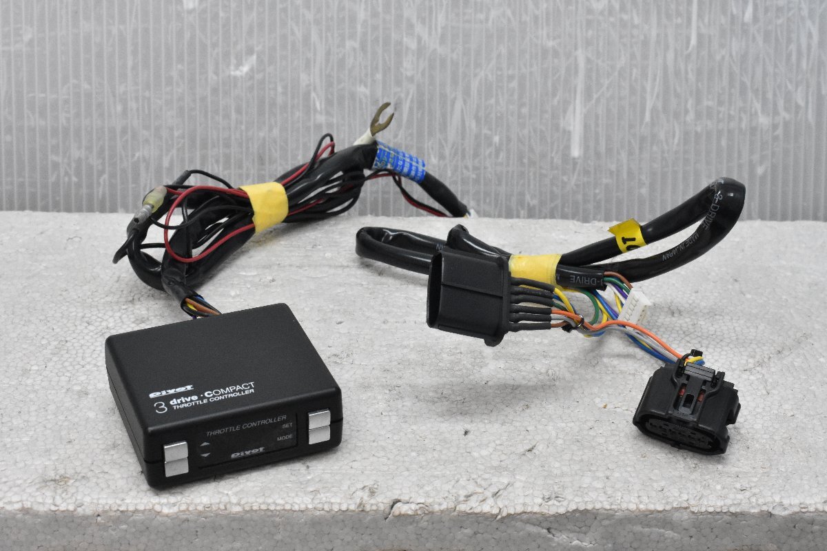 PIVOT ピボット 3-drive COMPACT ＆ ハーネス プリウス ZVW30 2ZR-FXE