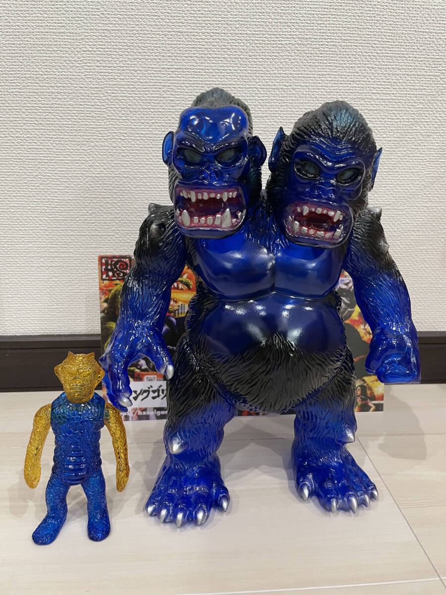 Yahoo!オークション - ソフビ Sofubi HxS キングゴリラ獣 クリアブルー