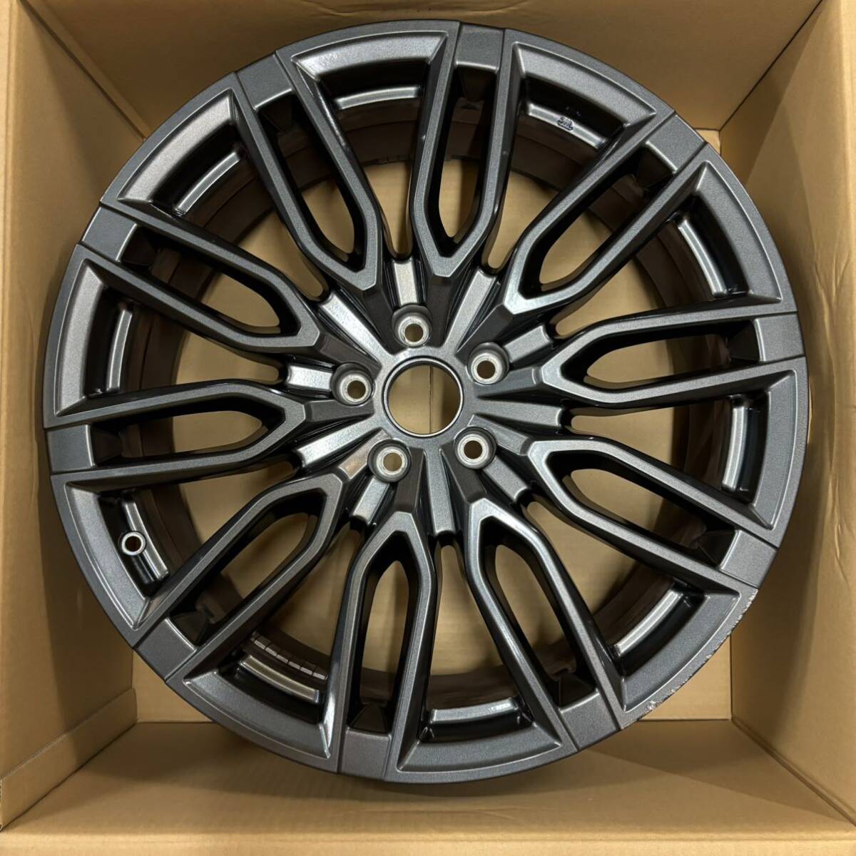 Yahoo!オークション - レクサス 21インチ RX 現行 10系 RX500h 純正 ホ