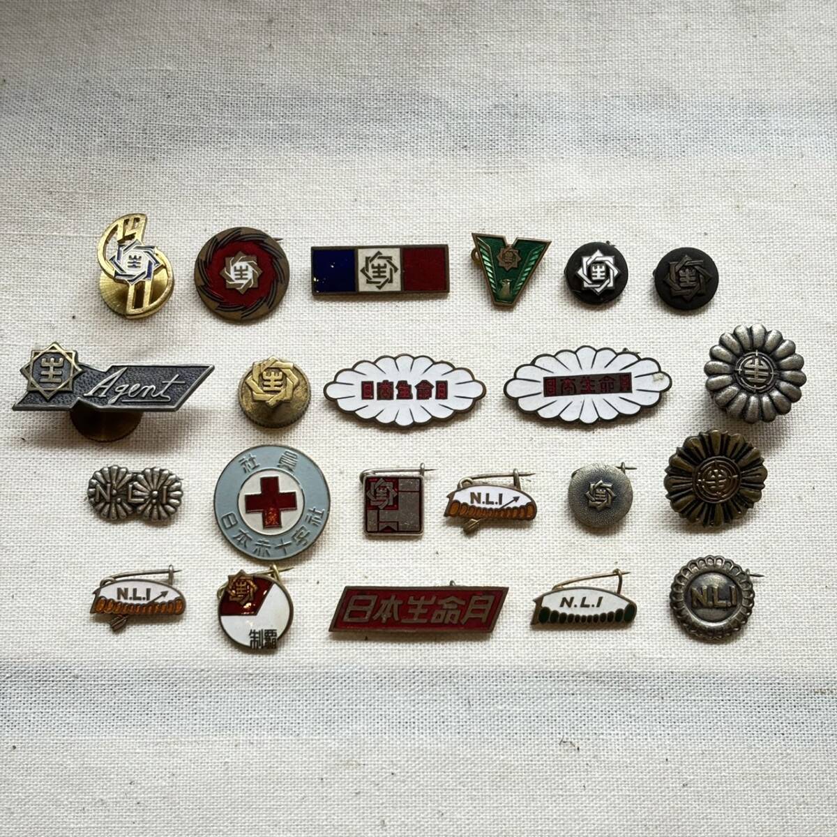 Yahoo!オークション - 日本生命 ほか 生命保険関係 ふるいバッジ・ピ