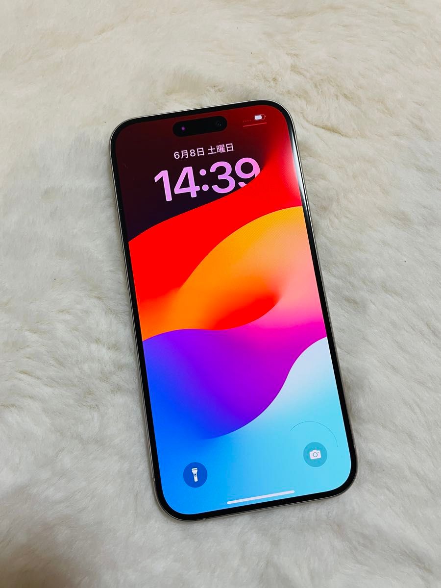 iPhone 15 Pro 256GB ホワイトチタニウム Apple直販版 simフリー