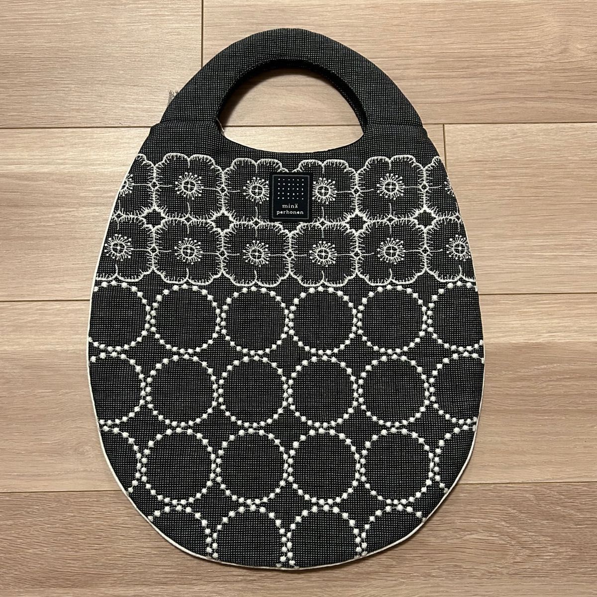 ミナペルホネン エッグバッグ egg bag アネモネ タンバリン anemone