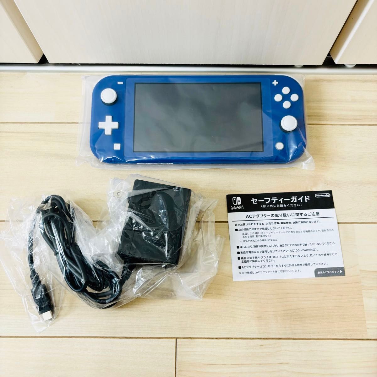 未使用に近い】Nintendo Switch ニンテンドースイッチライト 本体