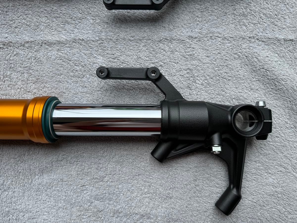 カワサキ KAWASAKI Z900RS 純正 フロントフォーク オーリンズゴールド