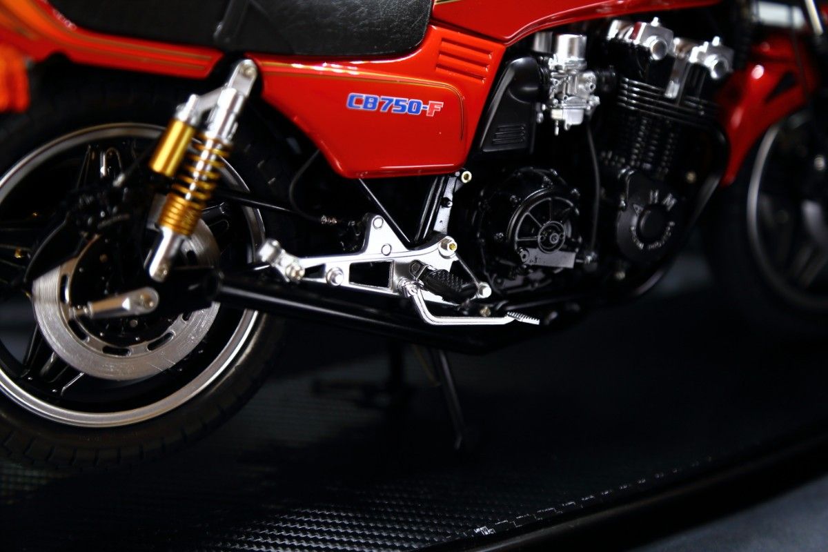 タミヤ 1/6 HONDA CB750F バリバリ伝説巨摩郡仕様 プラモデル完成品
