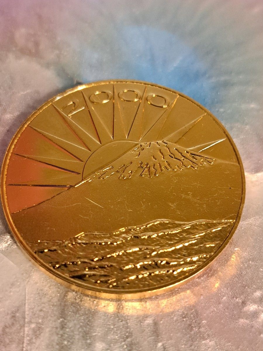 西暦2000年記念銀メダル 純金仕上げ純銀製 ファインシルバー 品位SV999