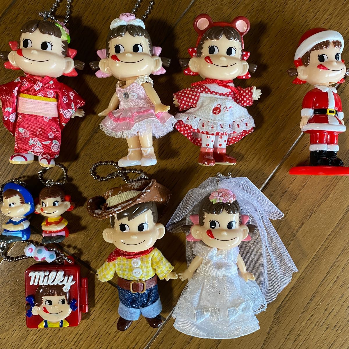 ペコちゃんフィギュア 6体 小さいペコポコおまけ 首振りサンタペコ