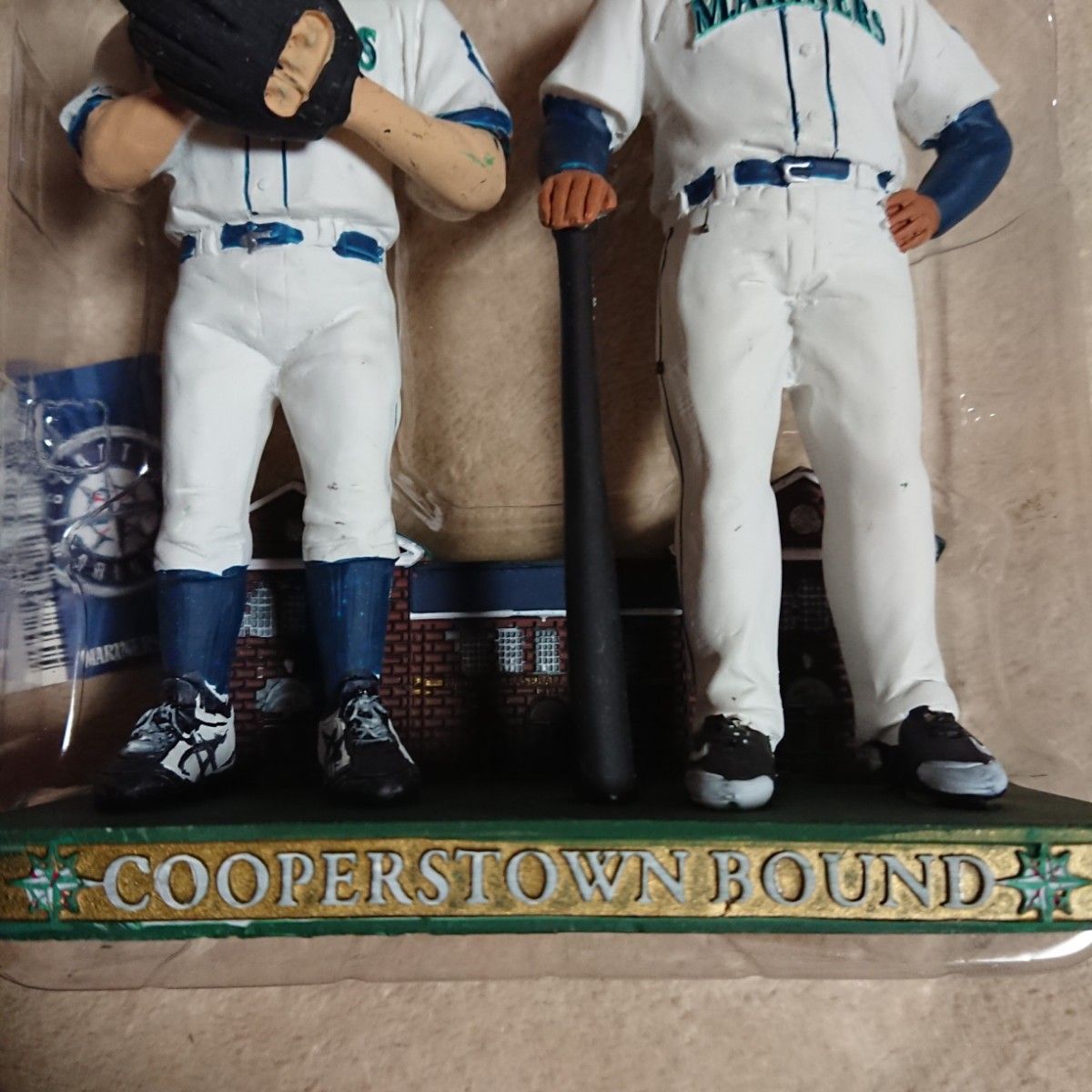 イチロー 2010年 球場配布 ボブルヘッドドール 2体〈チケット付き〉MLB