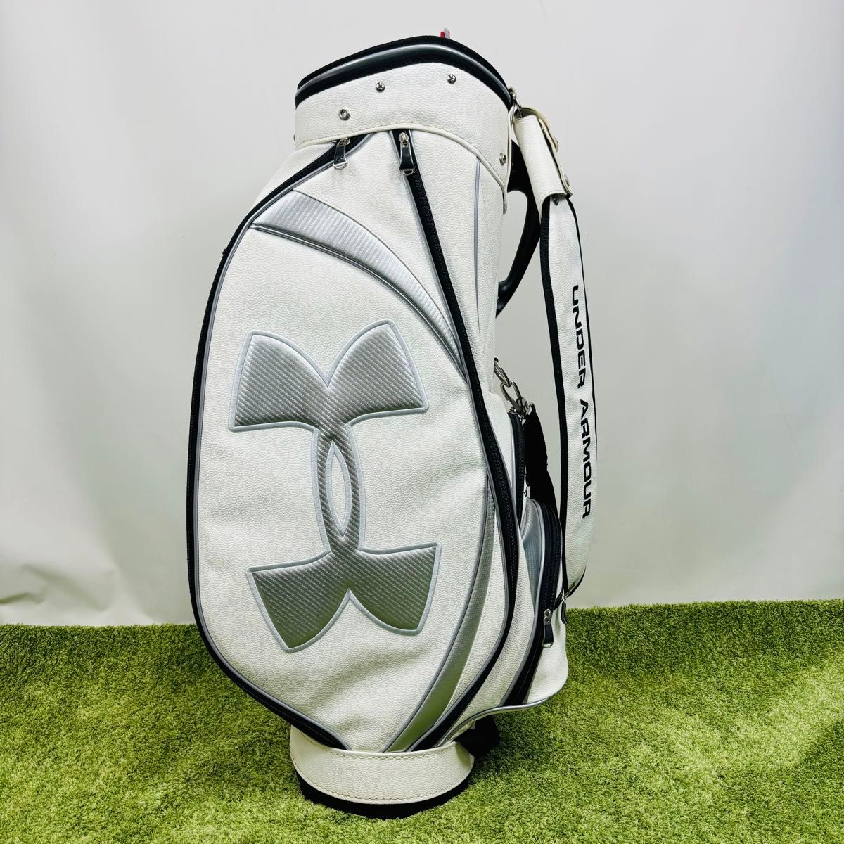 希少 良品 完売 アンダーアーマー キャディバッグ 本格アスリート